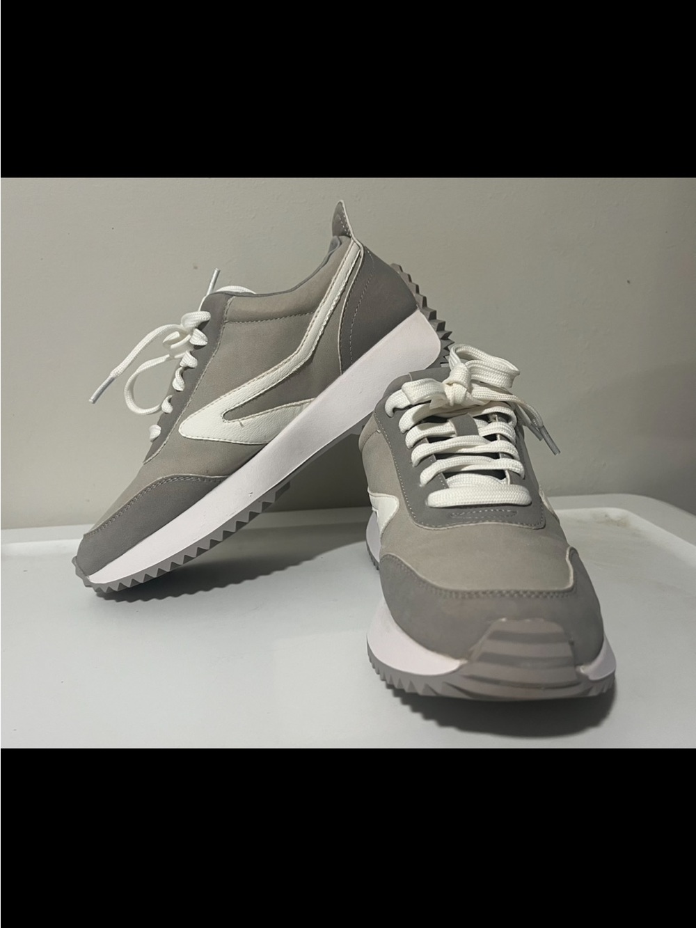 DV Dolce Vita Bynx Bossy size 7.5 sneakers